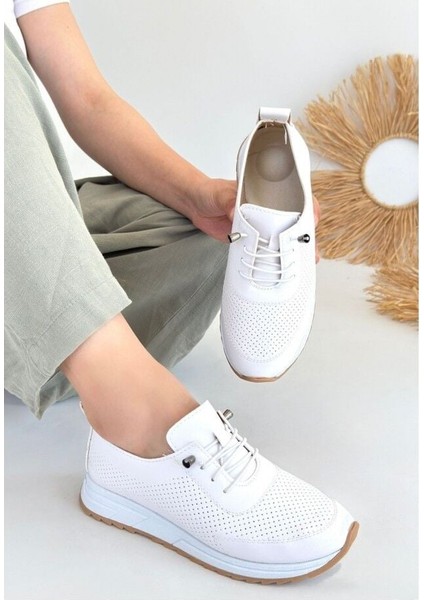Beyaz Cilt Bağcıklı Spor Ayakkabı 261009 38 fiyatları