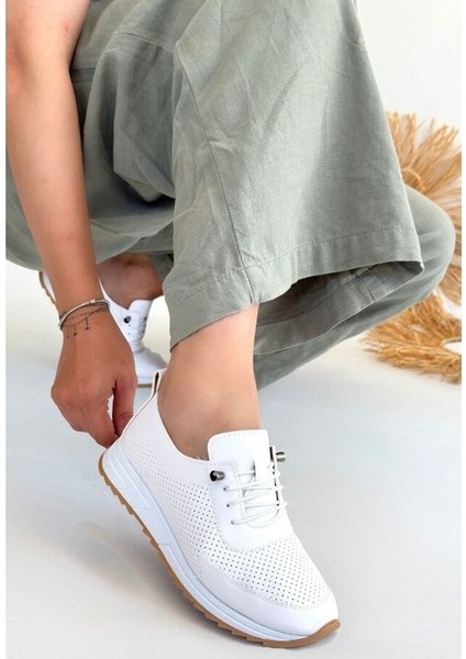 Beyaz Cilt Bağcıklı Spor Ayakkabı 261009 38 fırsatları