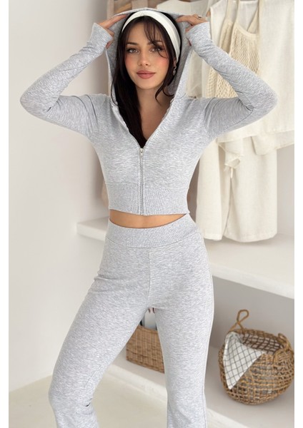 Kadın Likralı Fermuarlı Takım – Cesur & Vücuda Oturan Stil fiyatları