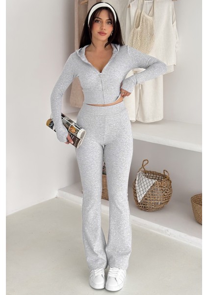 Kadın Likralı Fermuarlı Takım – Cesur & Vücuda Oturan Stil fırsatları