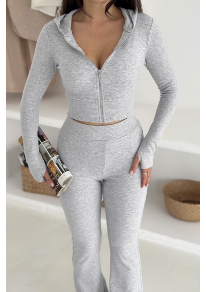 Kadın Likralı Fermuarlı Takım – Cesur & Vücuda Oturan Stil indirimleri