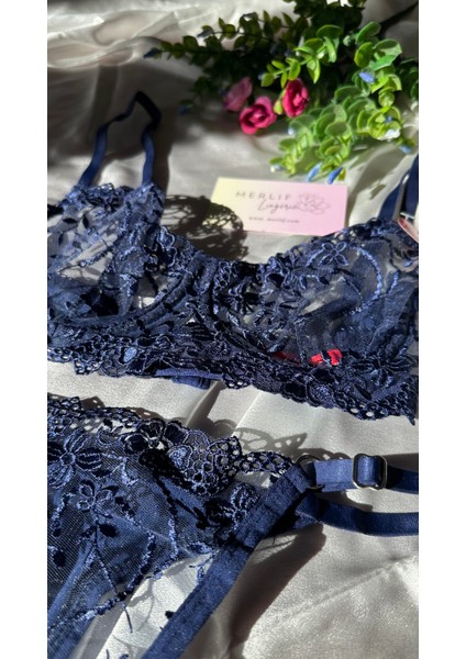 Lacivert Koyu Mavi Büyük Beden Dantelli Brode Iç Çamaşır Takımı Bralette (Balenli Sütyen &tanga) indirimleri