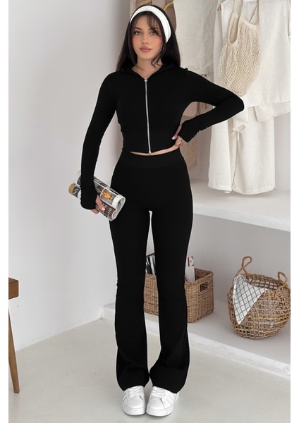 Kadın Likralı Fermuarlı Takım – Cesur & Vücuda Oturan Stil