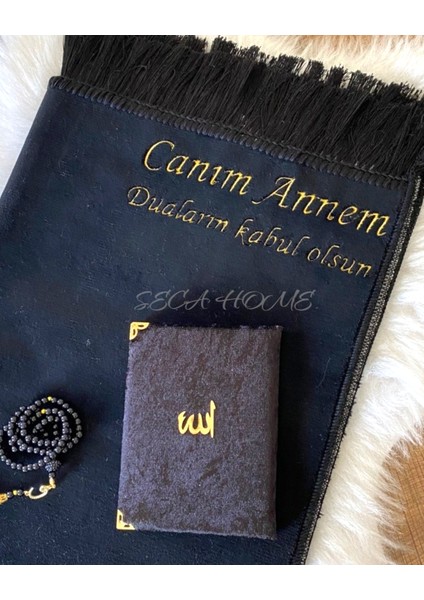 Anneler Gününe Özel Isimli Lüx Kadife Seccade, Kişiye Özel Seccade, Yasin ve Tesbih Hediyeli! modelleri