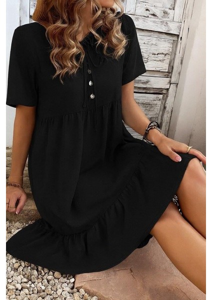 Kadın Kısa Kollu Yakası Bağcıklı Önden Düğmeli Fırfır Desenli Süprem Elbise