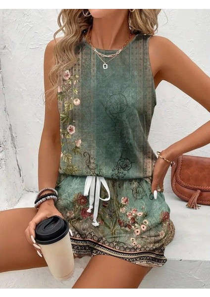 Kadın Askılı Yuvarlak Yaka Çiçek Baskılı Süprme Bluz ve Short Ikili Takım