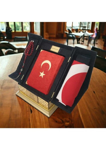 Kabe Maketli Bayraklı Hafız Boy Kuranı Kerim modelleri