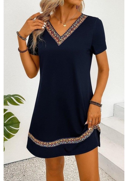 Kadın Kısa Kollu V Yakalı Etnik Desen Şerit Detaylı Viskon Elbise fiyatları