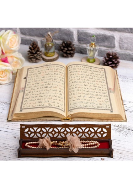 Hediyelik Kur'an-I Kerim Raşel Gold Orta B. Tespihli Ah.kutu