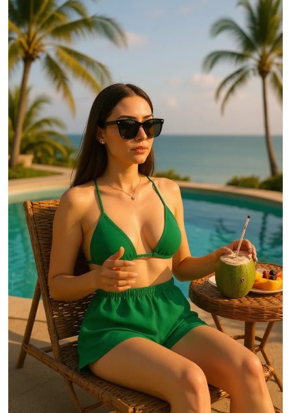 Kadın Yeşil Şortlu Belden ve Boyundan Bağlamalı Bikini Takımı – Modern, Konforlu ve Günlük Kombinlere Uygun indirimleri