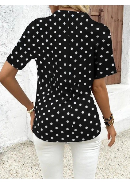 Kadın Kısa Kollu Yakadan Fermuarlı Puantiyeli Uzun Dokuma Viskon Bluz modelleri