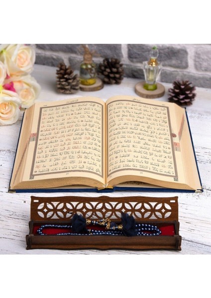 Hediyelik Kur'an-I Kerim Kadife Lacivert Tespihli Ah.kutu Orta B.