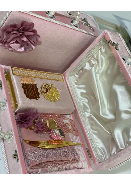 Lüks Hediye Kişiye Özel Hediye Sevgiliye Hediye Bohça Hediyesi Çeyiz Hediyelikleri Islami Hediye