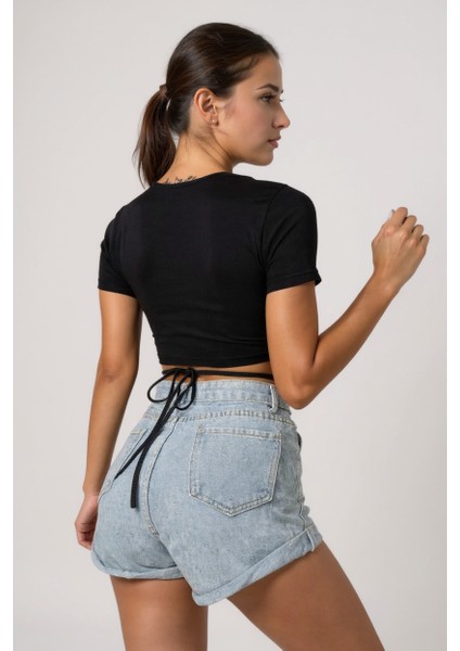 Kadın Siyah Yarım Kol Çapraz Bağlamalı Crop Top Bluz – Şık, Rahat ve Kolay Kombinlenebilir