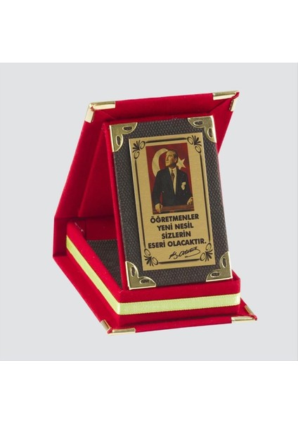 Öğretmenler Yeni Nesil Sizlerin Eseri Olacaktır Plaketi