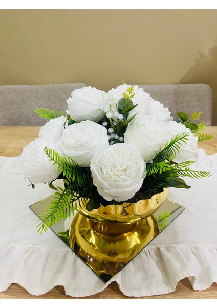 Gold Vazo Beyaz Şakayık Aranjman