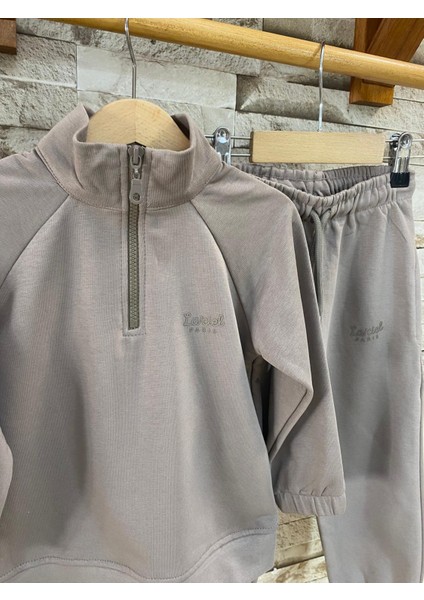 Lacıel Parıs Dik Yaka Kabartma Logolu Çocuk Takım fiyatları