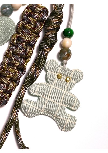 El Yapımı Paracord Çanta Charmı – Kalp, Ayıcık, Yıldız, Nazar Boncuğu ve Dekoratif Boncuklu