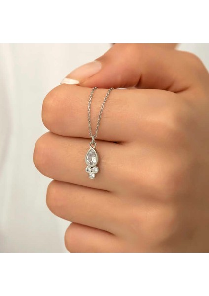 925 Ayar Gümüş Çiğ Damlası Tektaş Kadın Gümüş Kolye T5974 fırsatları