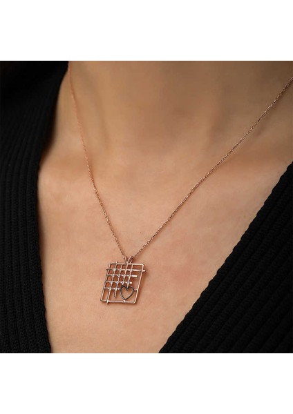 925 Ayar Gümüş Parmaklıklar Arasındaki Aşk Kadın Gümüş Kolye T4559 fiyatları