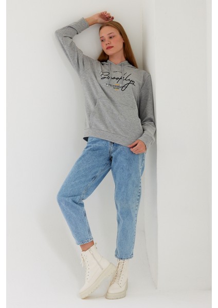 Süperlife Kadın Kapşonlu Regular Fit El Yazılı Brooklyn Baskılı Ince Sweatshirt SPR23SWK361 modelleri
