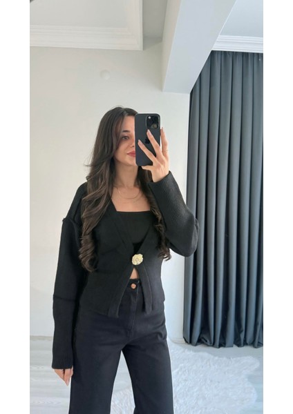 Liente Gold Düğme Detaylı Siyah Hırka