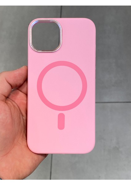 Apple iPhone 13 ve 14 Uyumlu Magsafe Şarj Destekli Içi Kadife Silikon Kılıf