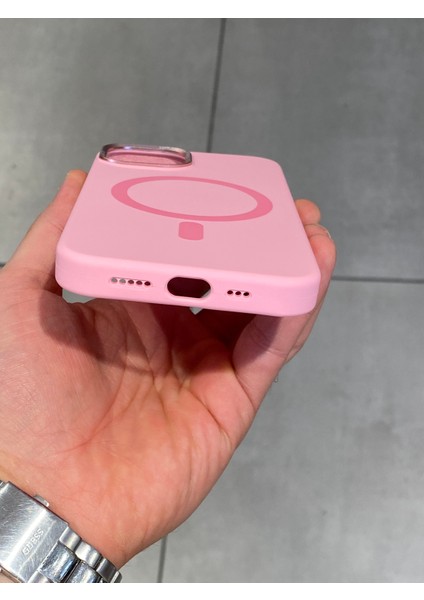 Apple iPhone 13 ve 14 Uyumlu Magsafe Şarj Destekli Içi Kadife Silikon Kılıf fırsatları