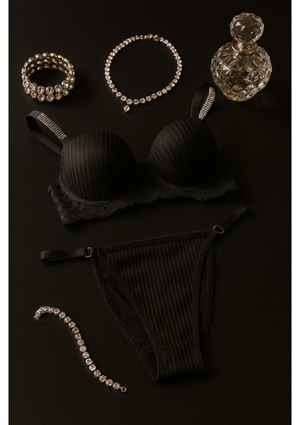 Dolgulu Balenli Taşlı Askılı Kadife Dantel Detaylı Zarif Sütyen Takımı modelleri