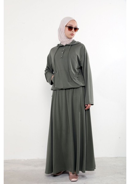 Kadın Önü Çıtçıt Pat Detaylı Kanguru Cepli Kapüşonlu Tesettür Etekli Takım Haki modelleri