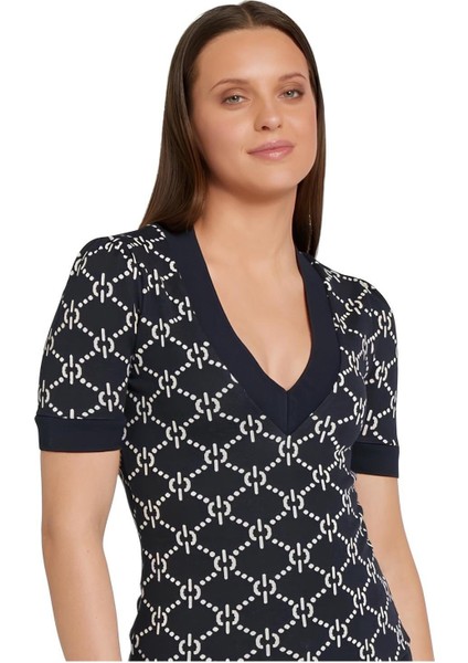 Kadın V Yaka Desenli Yarım Kol Triko Süveter Bluz fırsatları
