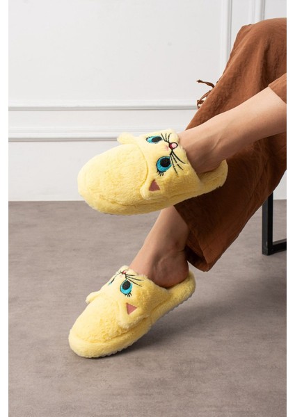 Sevimli Kedi Figürlü Ev Terliği Yumuşak Peluş Ses Yapmaz Kaymaz Hafif Tabanlı Ev Terliği modelleri