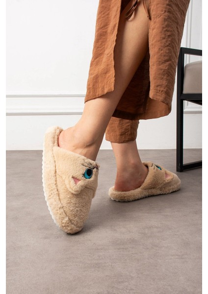 Sevimli Kedi Figürlü Ev Terliği Yumuşak Peluş Ses Yapmaz Kaymaz Hafif Tabanlı Ev Terliği modelleri