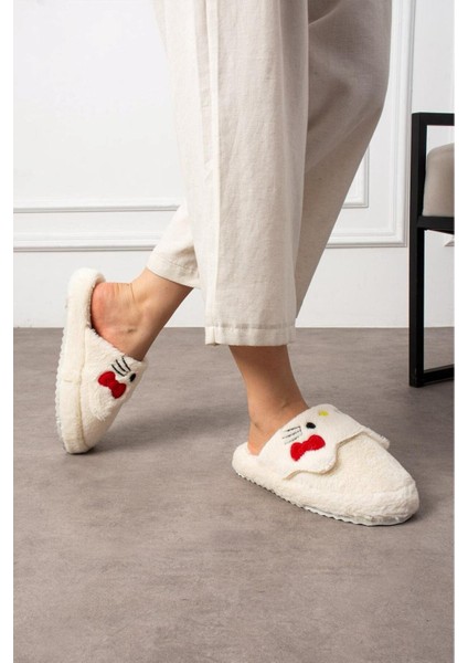 Sevimli Panda Figürlü Sessiz Yumuşak Taban Peluş Ev Içi Terlik Kışlık Unisex Ev Terliği modelleri