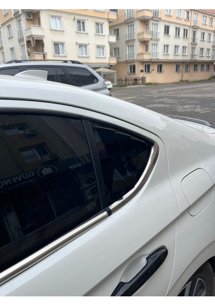 Honda City 2021+ Piano Black Kelebek Cam Vizörü modelleri