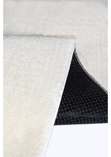 Yıkanabilir Kaymaz Taban Krem Renk Peluş Post Halı modelleri