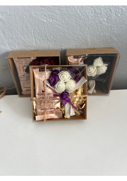 Sevgiliye Özel Günlerinizde Sevdiklerinize Hediye Edebiliceğiniz 10 Adet Cicek ve Kahveden Oluşan Kraft Kutular