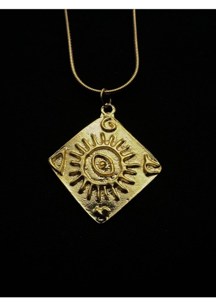 Altın Kaplama Çelik Zincirli Göz Detaylı Kolye 45+5 cm