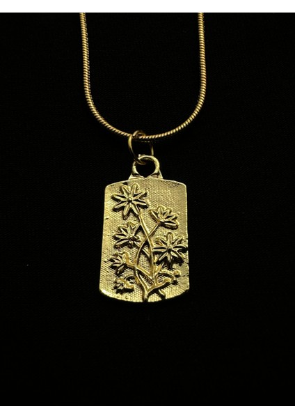 Altın Kaplama Çelik Zincirli Çiçek Işlemeli Kolye 45+5 cm