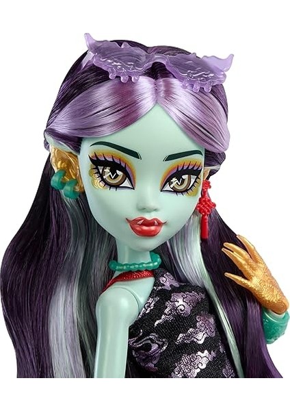 High Jinafire Long™ Monster High Jinafire Long Bebek, Köpekçiği Cloudy 'yun Yun' ve 7 Aksesuar HYV58 modelleri