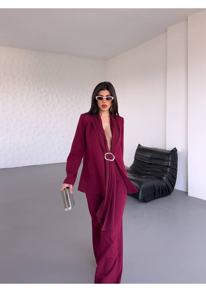 Kadın Takım Elbise Kemerli Ceket Düz Paça Pantolon