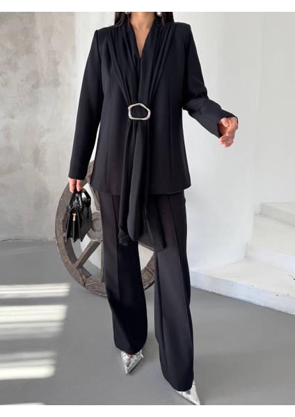 Kadın Takım Elbise Kemerli Ceket Düz Paça Pantolon modelleri