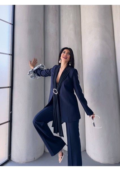 Kadın Takım Elbise Kemerli Ceket Düz Paça Pantolon indirimleri