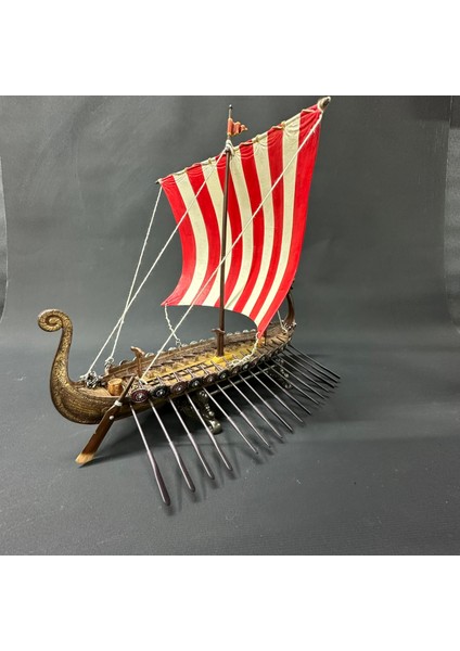 Iskandinav Viking Gemisi Ejderha Teknesi