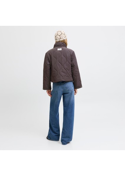 Kadin Dik Yaka Kapitone Ceket - Serena modelleri