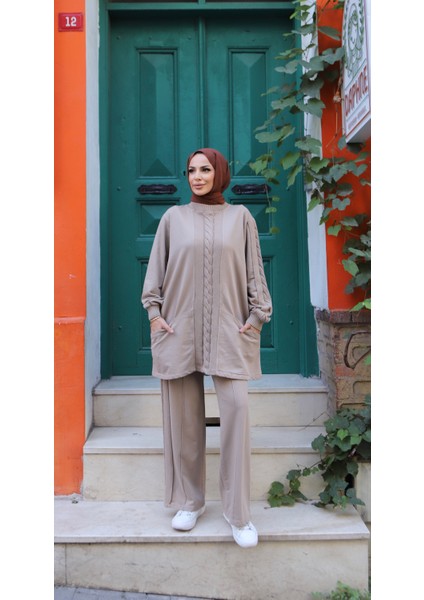 Yanları Cepli Iki Iplik Triko Takım