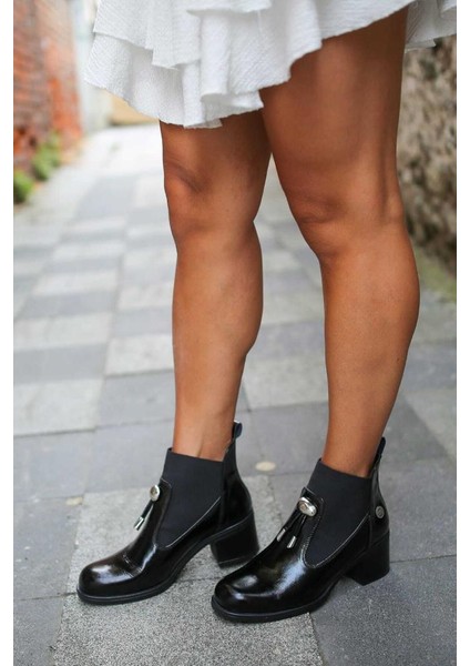 1805 Hakiki Deri Boğazı Lastik Detaylı Kalın Topuklu Bot indirimleri