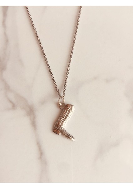 Çizme Figürlü Çelik Zincirli Rodyum Kaplama Kolye