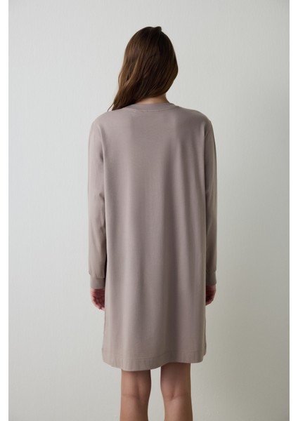 Koyu Bej Just Chill Mickey Mouse Baskılı Pamuklu Uzun Kollu Gecelik fırsatları