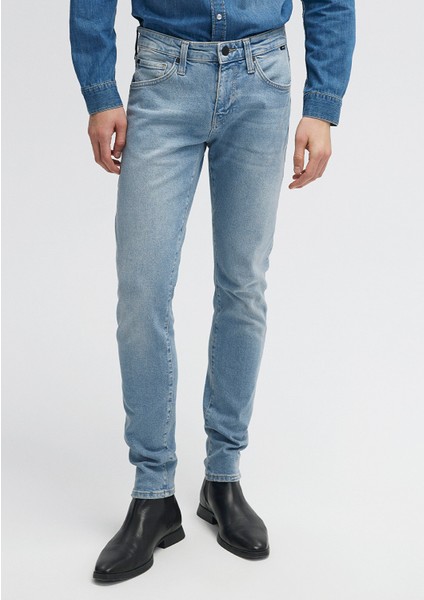 Kvnç Mavi Black Gölgeli Açık İndigo Mavisi Jean Pantolon 001070-33974